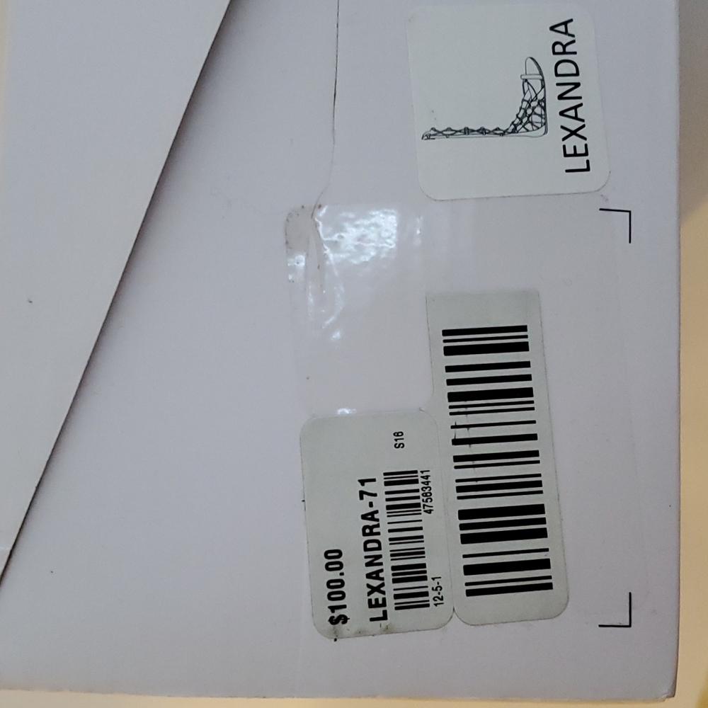 🤍 SOLD 🤍 Gladiator Sandals White and Gold, US 6 - Picture 7 of 8